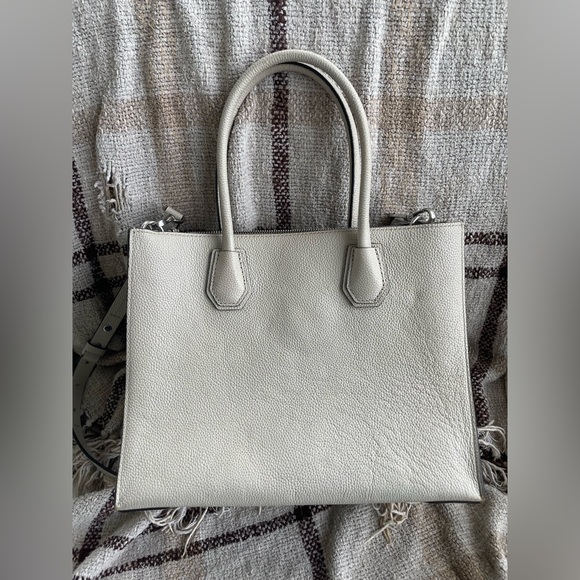 Michael Kors Mercer Large Pebbled Leather Tote Bag - Picture 2 of 16